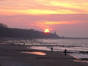 Ostsee Polen Sonnenuntergang am Strand